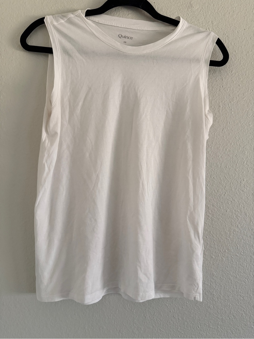 Quince White Sleeveless Crewneck Tank Top